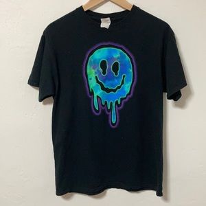 Melty Melt smiley face graphic T